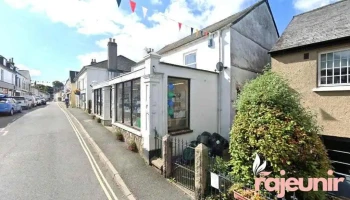 Ir Peacock Chemist - Bere Alston