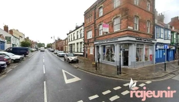 Lloydspharmacy - United Kingdom