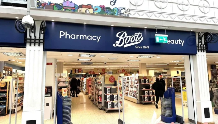 Boots - Camberley Gu15 3Sd