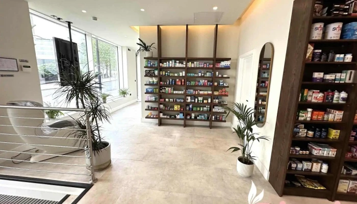 City Dock Pharmacy + Travel Clinic - London E1w 2Af