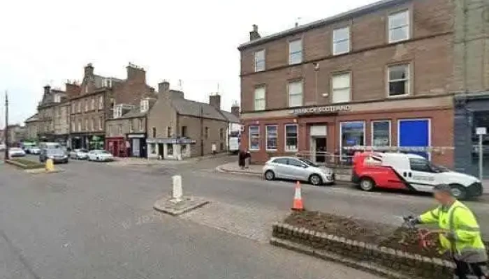 Davidsons Chemists -    Montrose All - Montrose