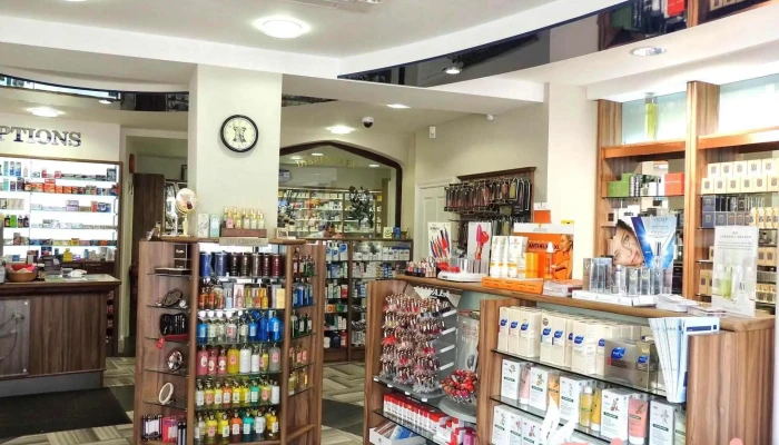 G Horton Chemist (Market Place) - Cirencester Gl7 2Nx