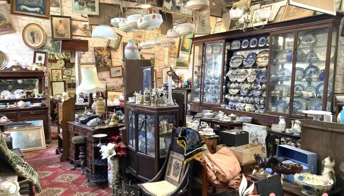 Jose's Antiques And Second Hand Goods - Bempton