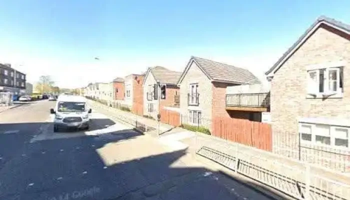Lloydspharmacy Street View 360deg - Clydebank