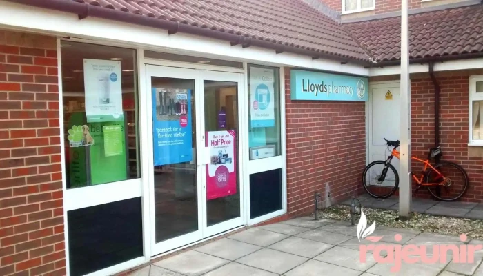 LloydsPharmacy - Woolston