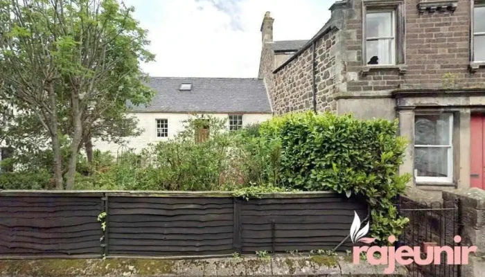 Rowlands Pharmacy Auchtermuchty - Cupar