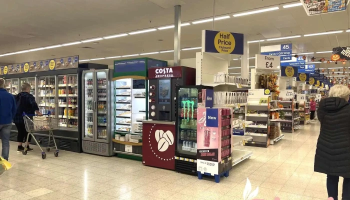 Tesco Extra -  Inside - Perth