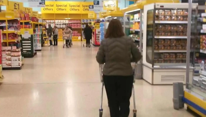 Tesco Extra -  Inside - Kilmarnock