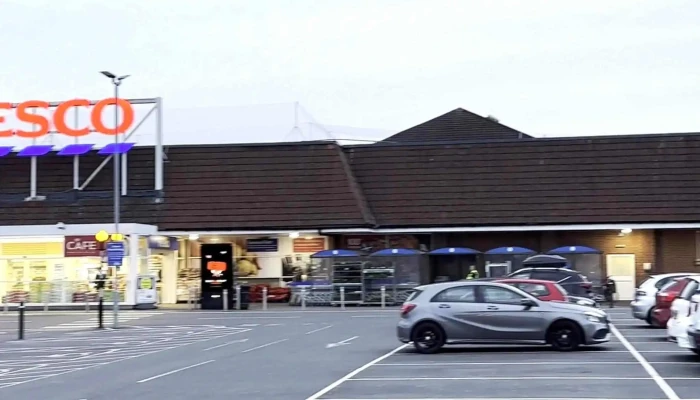 Tesco Extra -  Supermarket - Perth