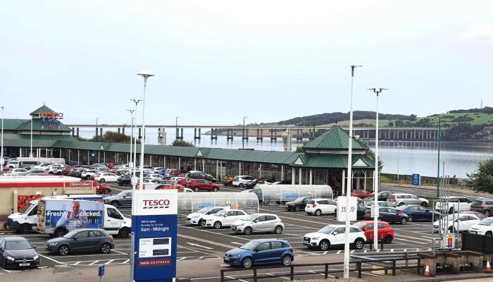 Tesco Extra -  Supermarket - Dundee