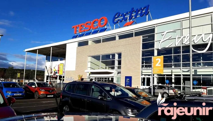 Tesco Extra -  Videos - Dundee