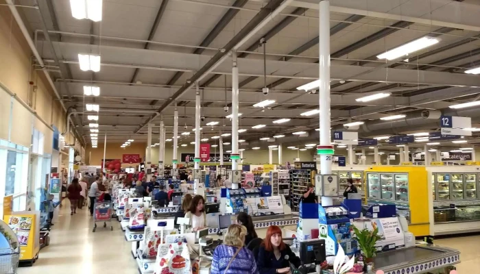 Tesco Superstore - Marks Farm Roundabout