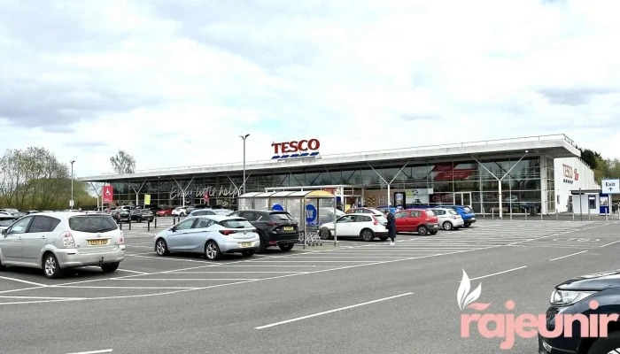 Tesco Superstore -  Parking - Perth