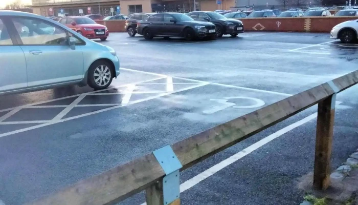 Tesco Superstore -  Parking - Renfrew